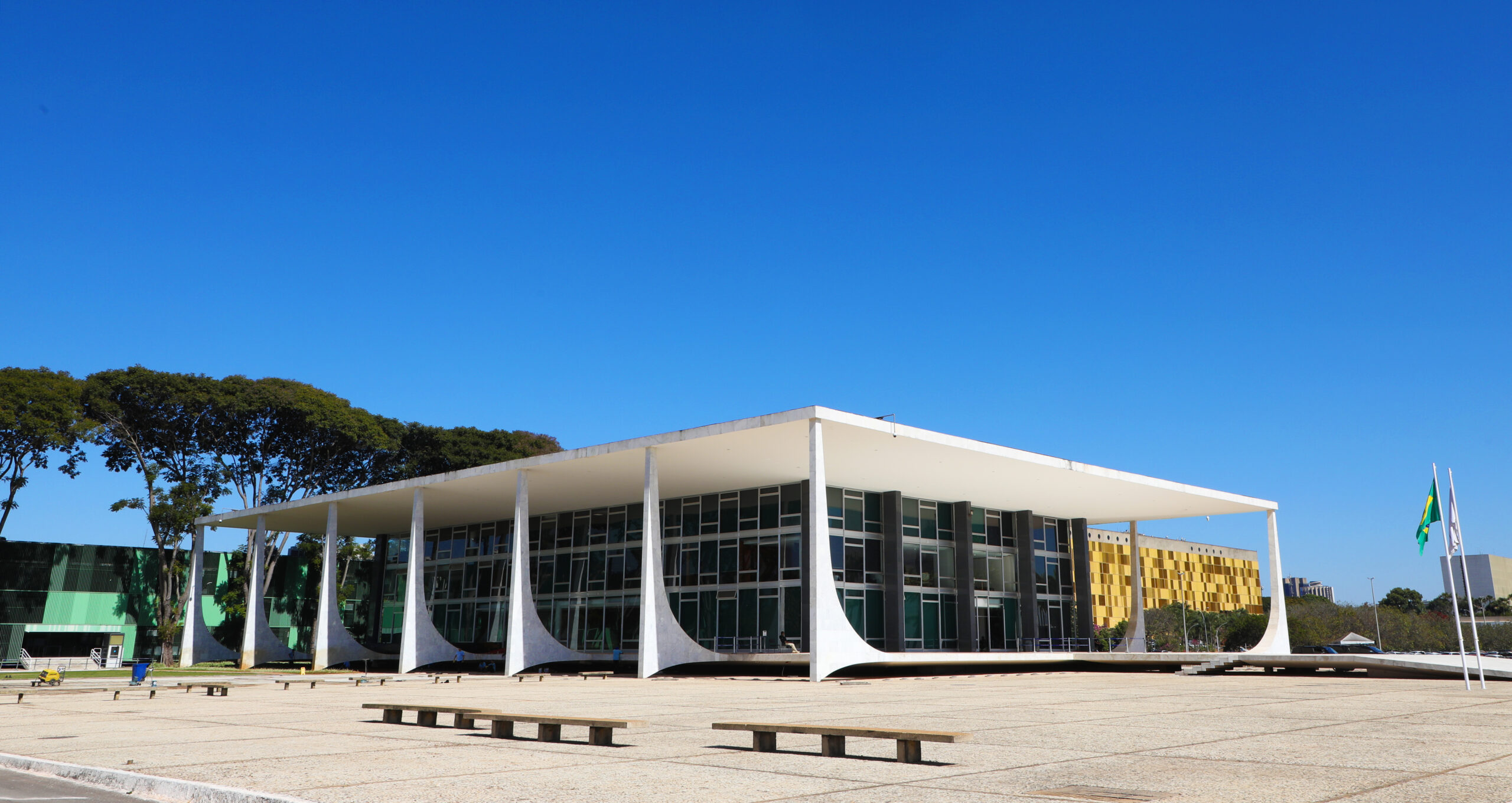 Congresso e STF travam novo round na disputa sobre autonomia dos poderes e limites jurisdicionais